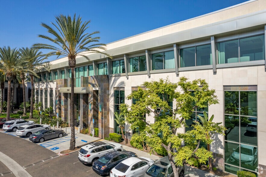 9909 Mira Mesa Blvd, San Diego, CA à louer - Photo du bâtiment - Image 3 de 5