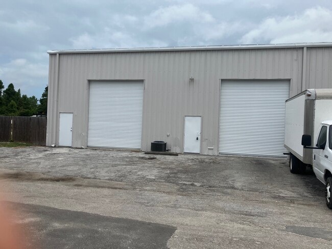More details for 9161 131st Pl N, Largo, FL - Industrial for Lease