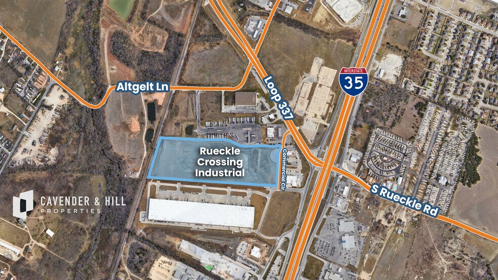 Commercial Circle, New Braunfels, TX à louer - Aérien - Image 3 de 9
