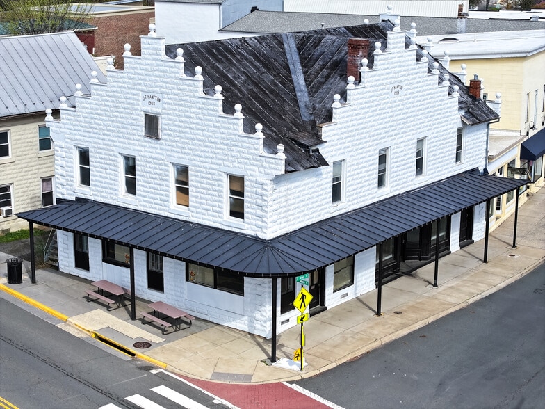 109 N 21st St, Purcellville, VA for sale - Primary Photo - Image 1 of 4