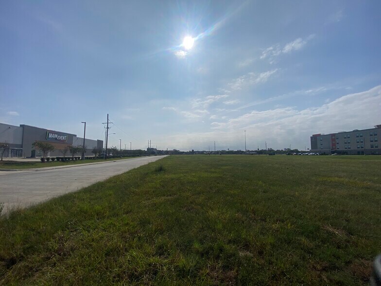 19.376 Acres off Walden @ IH 10, Beaumont, TX à vendre - Photo du bâtiment - Image 3 de 8