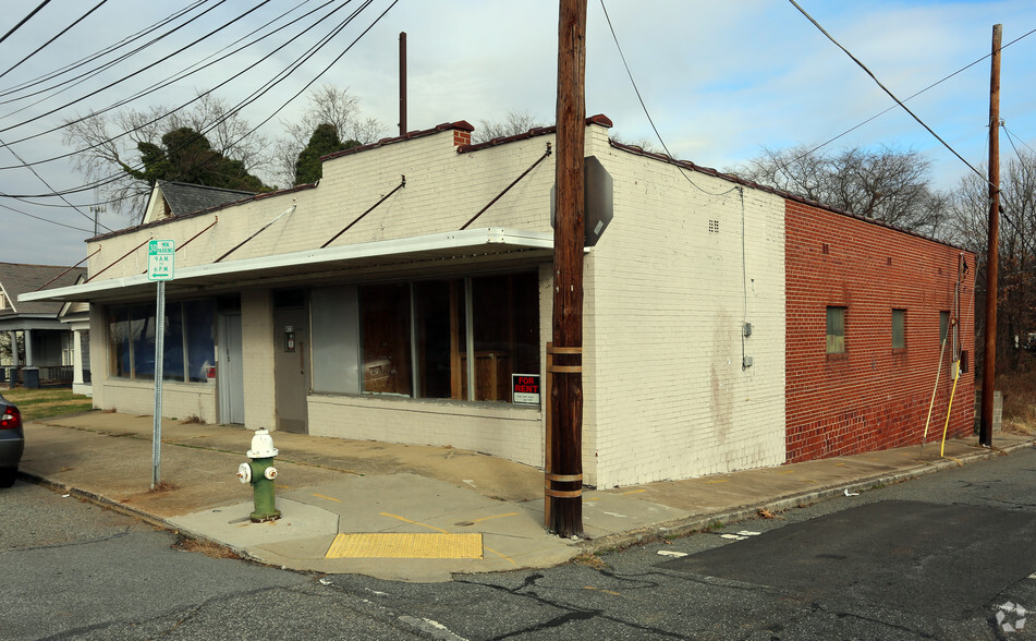 873 S Elm St, Greensboro, NC à vendre - Photo principale - Image 1 de 1