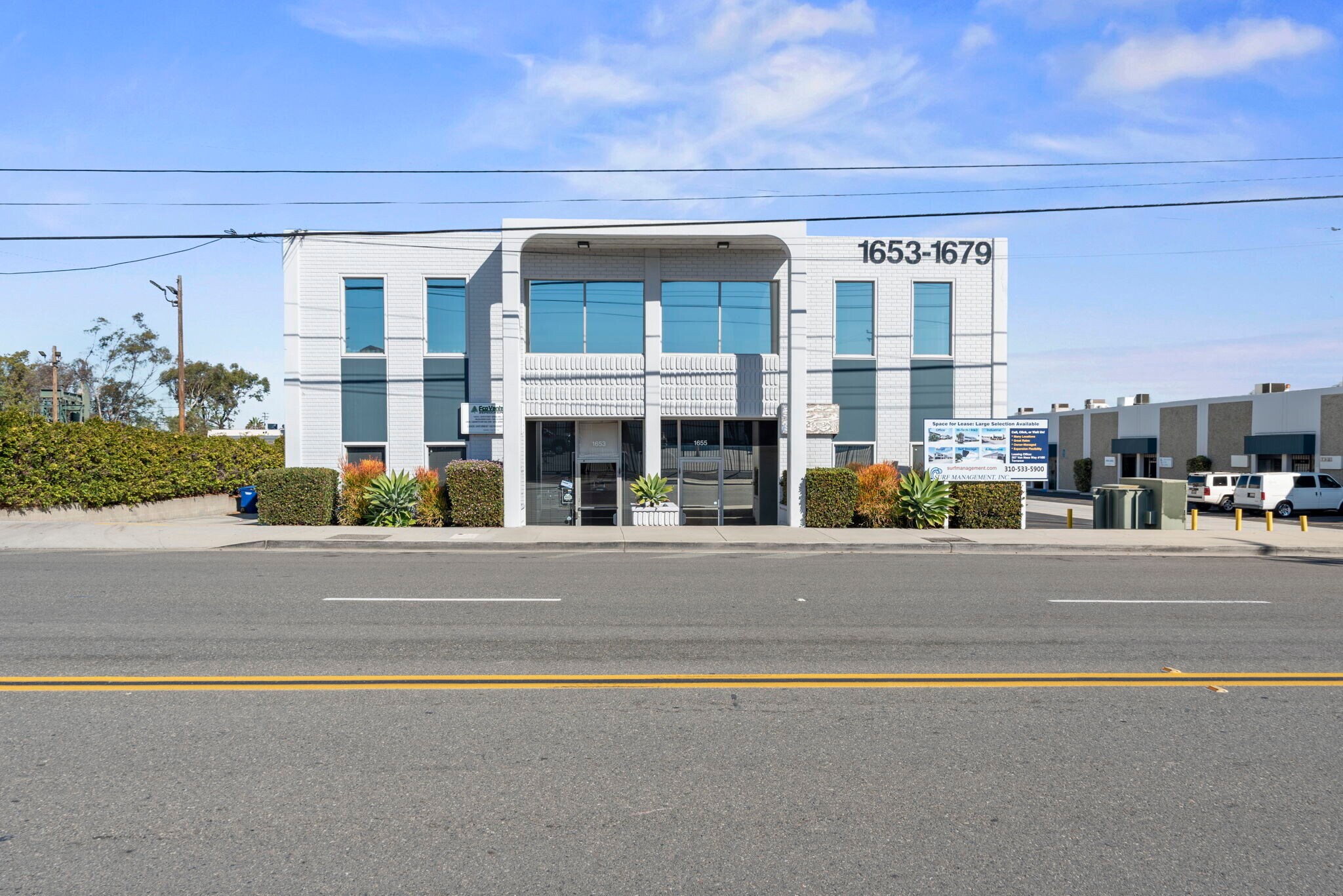 1653-1679 E 28th St, Signal Hill, CA for lease Building Photo- Image 1 of 8