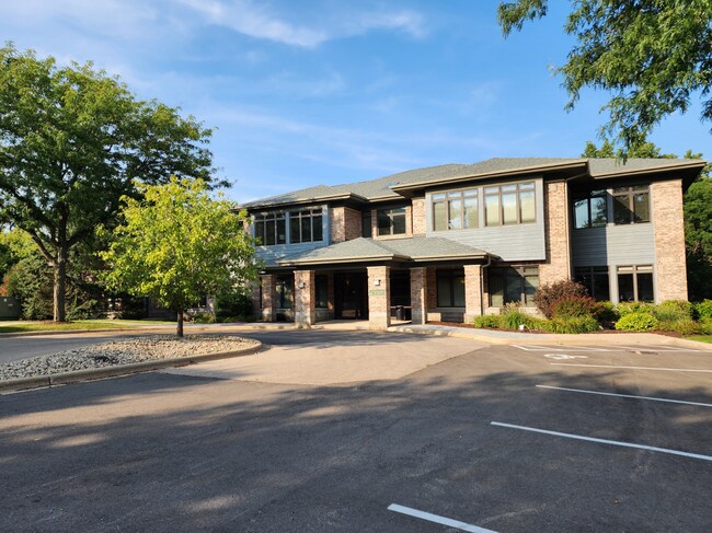 Plus de détails pour 8500 Greenway Blvd, Middleton, WI - Bureau à louer