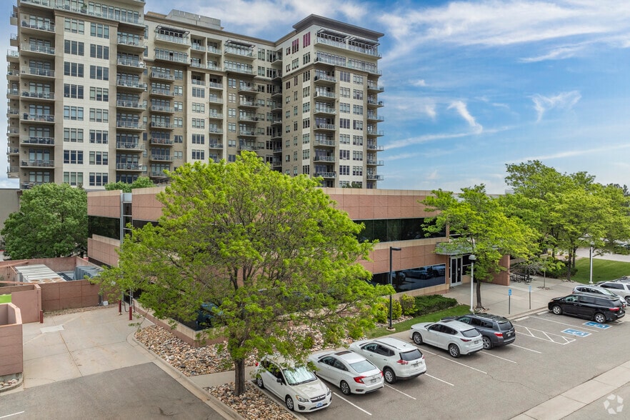7447 E Berry Ave, Greenwood Village, CO à vendre - Photo du bâtiment - Image 2 de 27