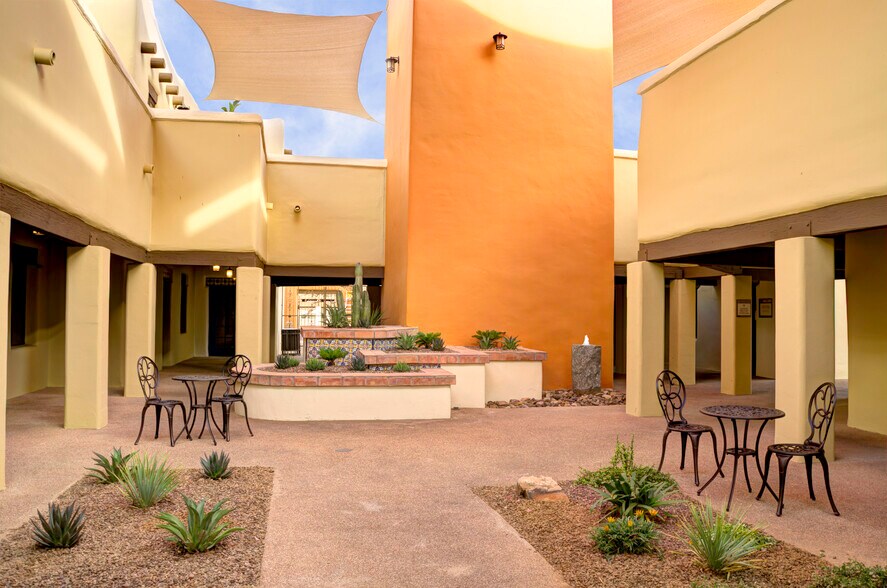 9755 N 90th St, Scottsdale, AZ à louer - Photo du bâtiment - Image 2 de 6