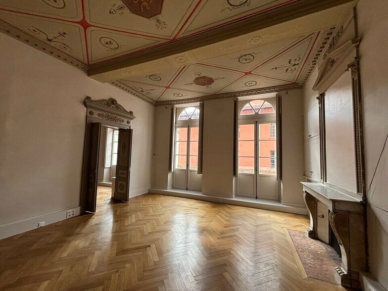 16 Rue Saint Antoine Du T, Toulouse for lease - Interior Photo - Image 2 of 13