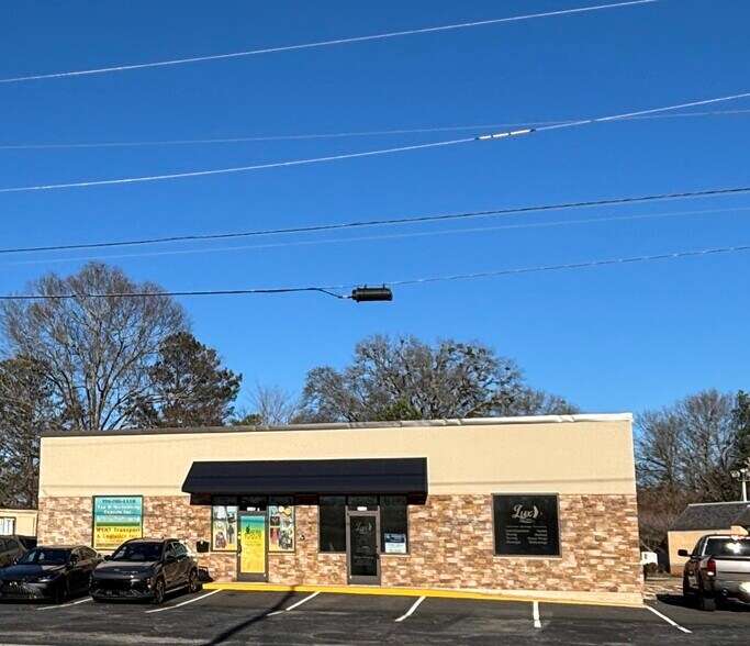 240 N Main St, Jonesboro, GA à vendre - Photo du bâtiment - Image 2 de 4