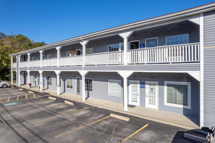 5835 Post Rd, East Greenwich, RI for lease - Primary Photo - Image 2 of 11