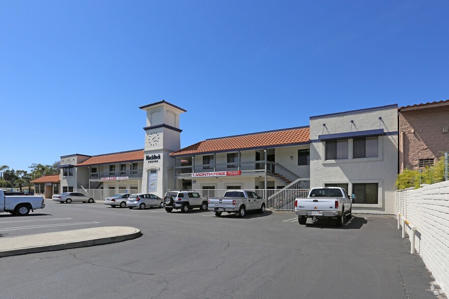 350 W 9th Ave, Escondido, CA à louer - Photo du bâtiment - Image 3 de 12