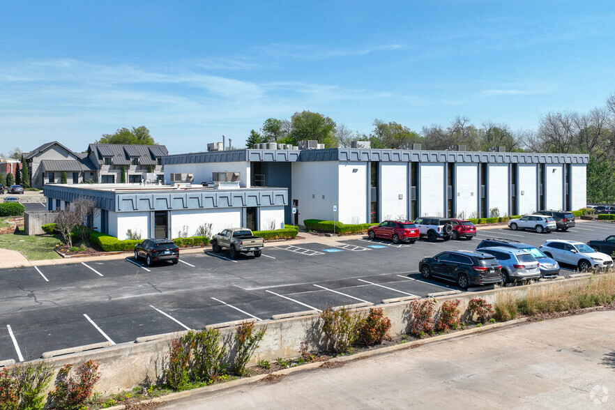 4415 S Harvard Ave, Tulsa, OK for lease - Building Photo - Image 1 of 18