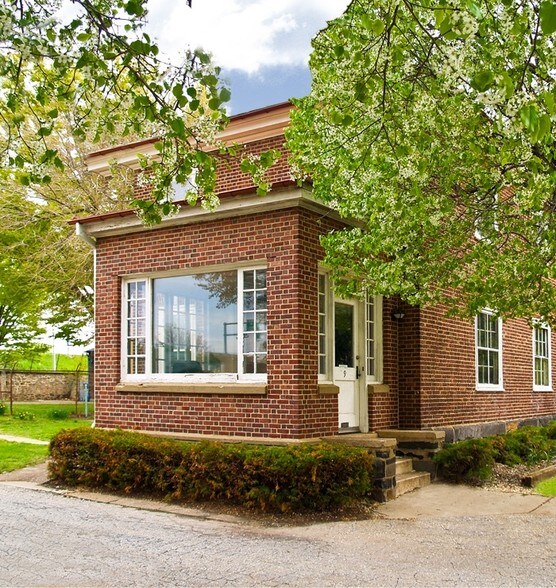 2275 Bridge St- Building 9, Philadelphia, PA à vendre - Photo du bâtiment - Image 1 de 2