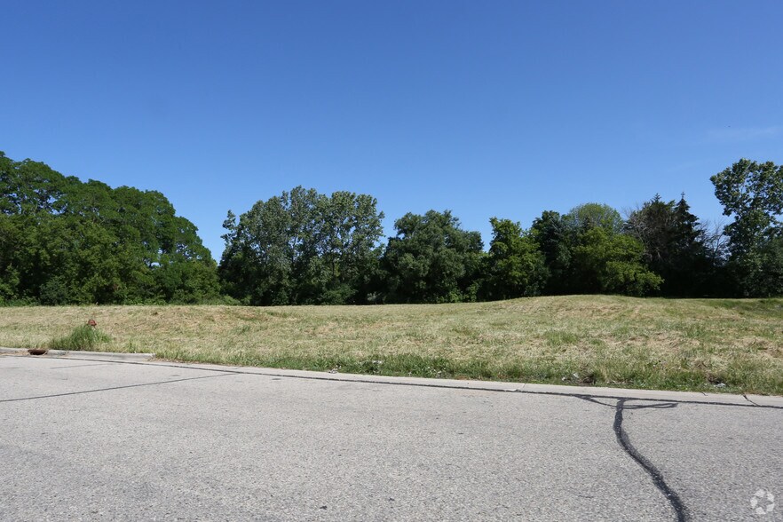 74th St, Kenosha, WI à vendre - Photo du bâtiment - Image 2 de 3