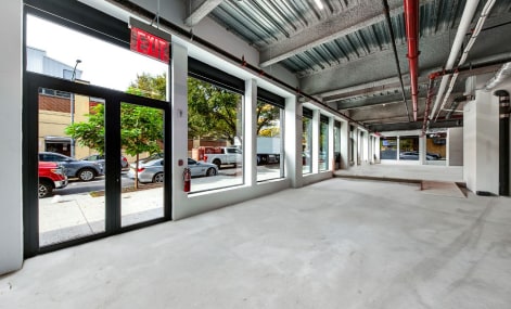 35-01 36th St, Astoria, NY à louer Photo intérieure- Image 1 de 4