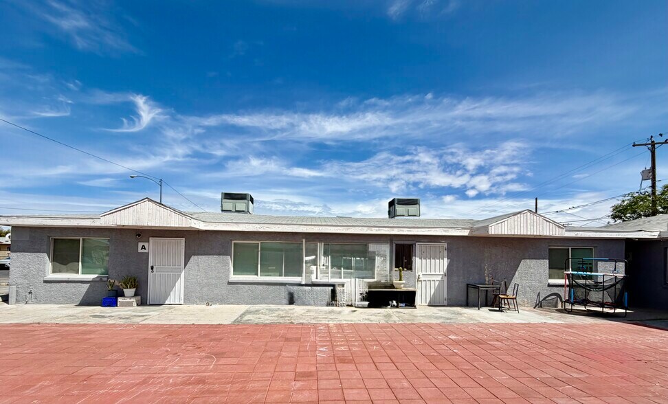 2536 Carroll St, North Las Vegas, NV à vendre - Photo du bâtiment - Image 2 de 25