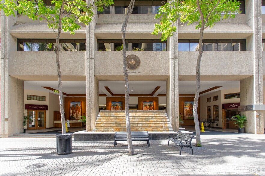 900 Fort Street Mall, Honolulu, HI à louer - Photo du bâtiment - Image 2 de 3