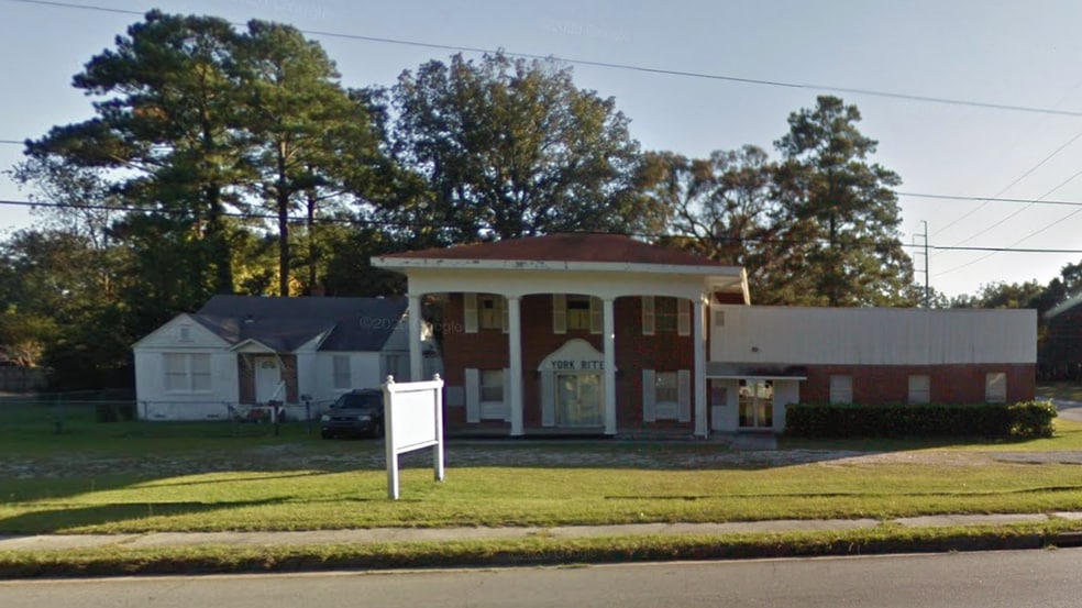 2001 Derenne Ave, Savannah, GA for sale - Building Photo - Image 2 of 5