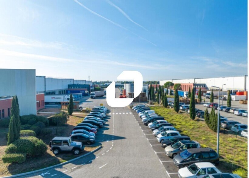 Industrial in Salon-de-Provence for lease - Aerial - Image 2 of 5
