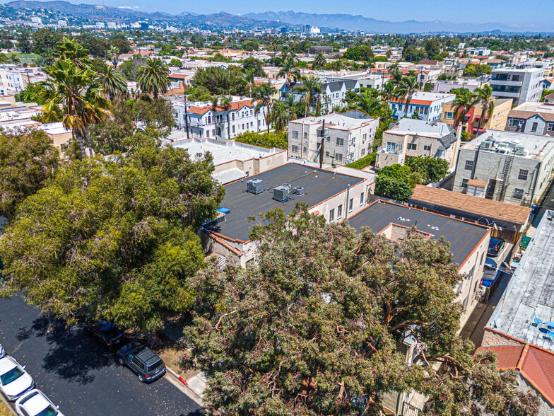 356 N Orange Grove Ave, Los Angeles, CA à vendre - Photo du bâtiment - Image 2 de 30