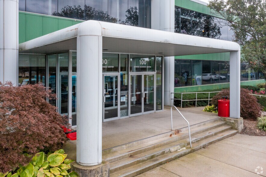 3500 Sunrise Business, Great River, NY à louer - Photo du bâtiment - Image 3 de 15