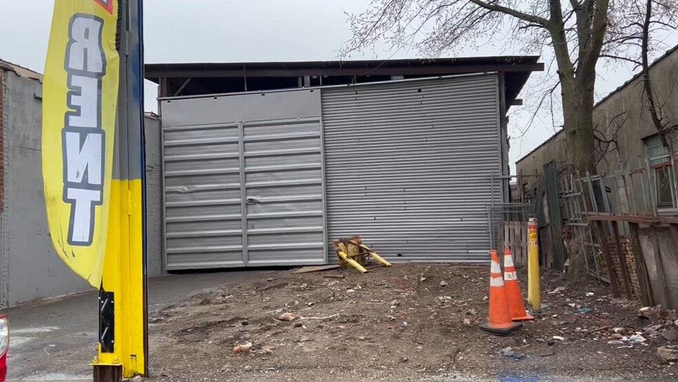 15-29 129th St, College Point, NY à louer - Vidéo sur l’inscription commerciale - Image 2 de 3