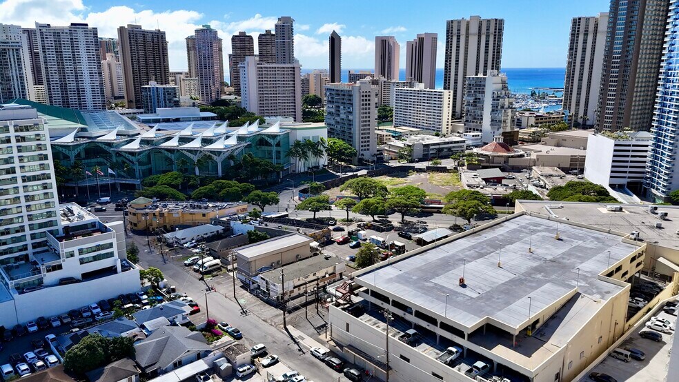 1680 Kapiolani Blvd, Honolulu, HI à louer - Photo du bâtiment - Image 1 de 4