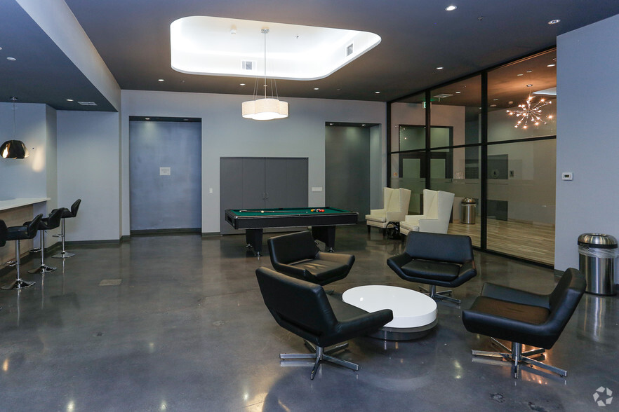 3075 Wilshire Blvd, Los Angeles, CA for lease - Interior Photo - Image 3 of 25