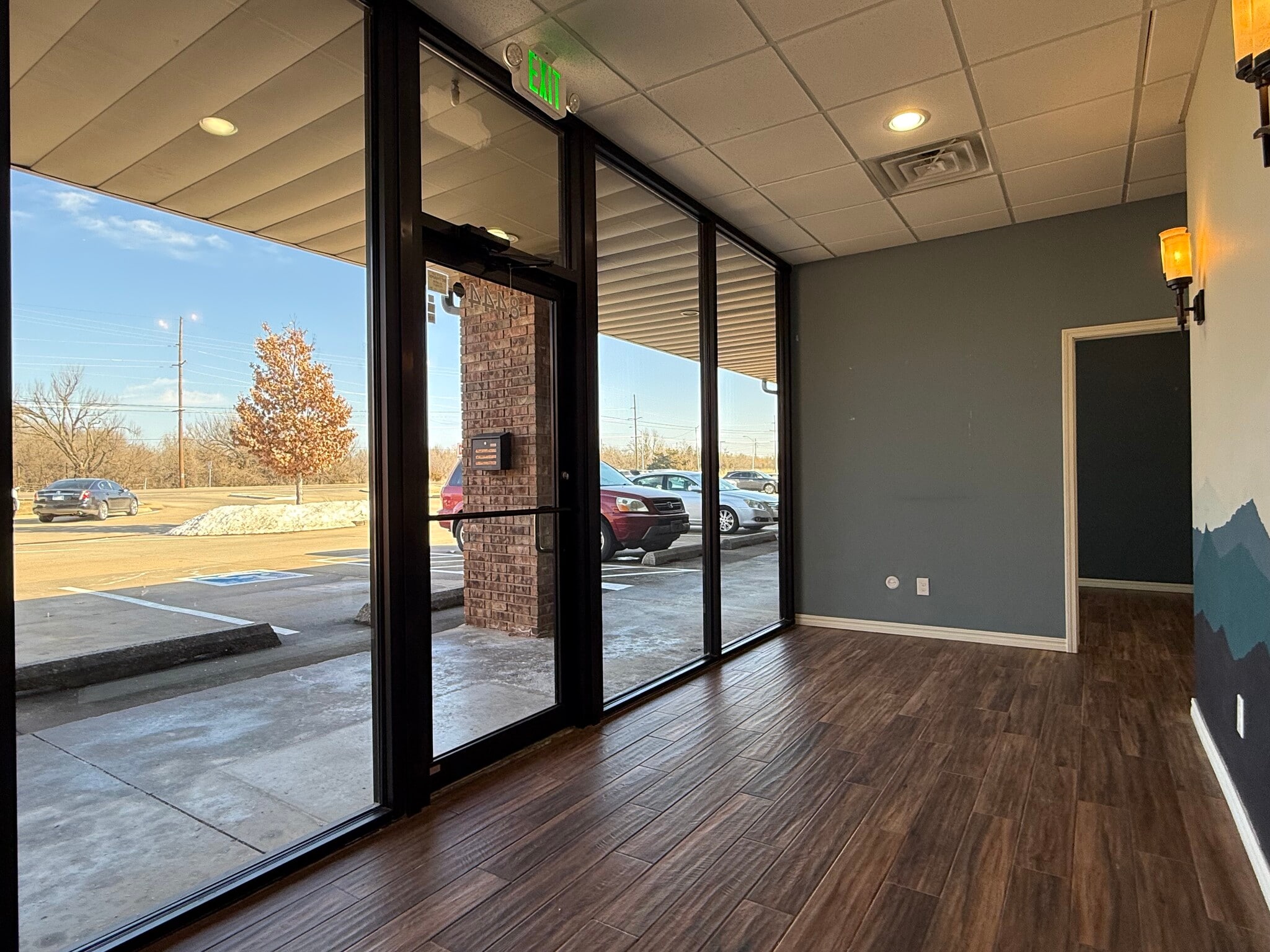 8400-8484 NW 39th Expy, Bethany, OK for lease Primary Photo- Image 1 of 20