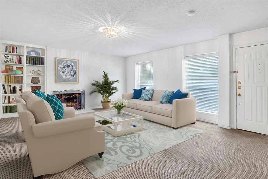 7771 Royal Ln, Dallas, TX for sale - Interior Photo - Image 3 of 7