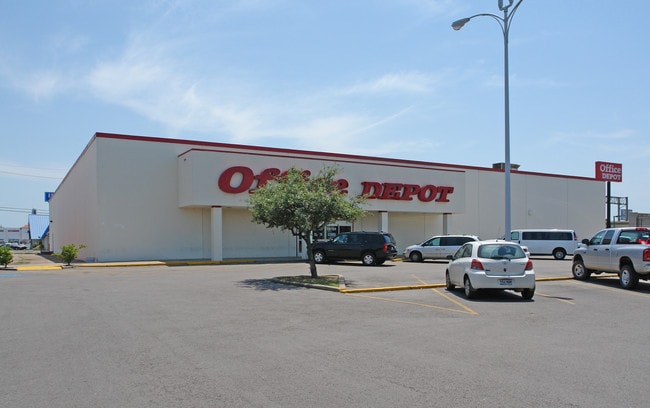 More details for 3875 Stagg Dr, Beaumont, TX - Retail for Sale