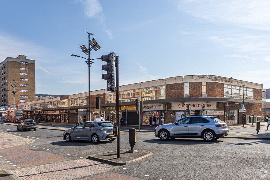 59 High St, Hounslow for lease - Primary Photo - Image 1 of 4