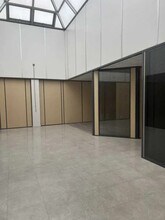 16 Avenue Jean D'Alembert, Trappes for lease Interior Photo- Image 1 of 6