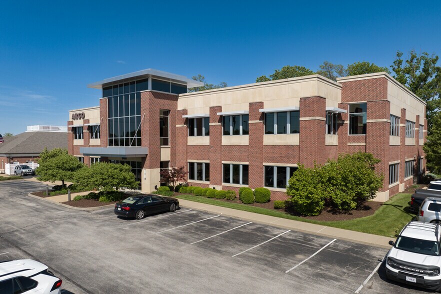 900 N Rock Hill Rd, Saint Louis, MO à vendre - Photo du bâtiment - Image 3 de 17