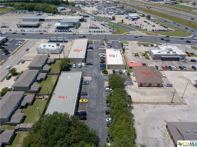 4400 E Stan Schlueter Loop, Killeen, TX à louer - Photo du bâtiment - Image 3 de 20