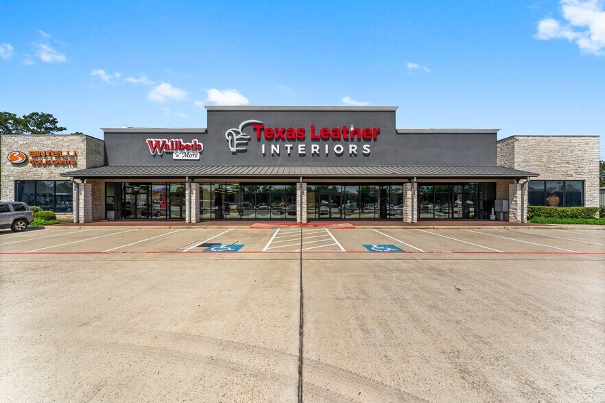 26333 I-45, The Woodlands, TX à louer - Photo du bâtiment - Image 2 de 23