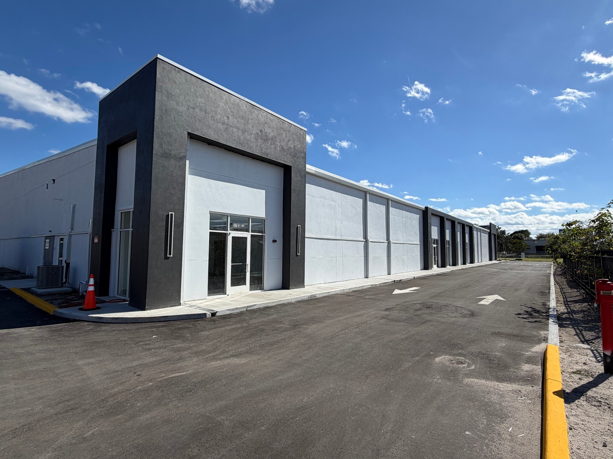 5700 E Colonial Dr, Orlando, FL for lease Primary Photo- Image 1 of 9