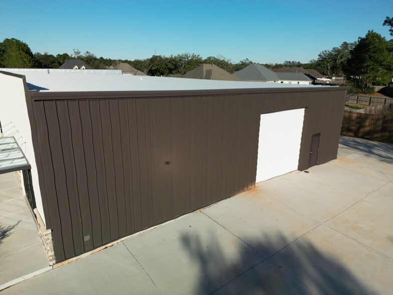 23516 Haven Blvd, Ponchatoula, LA à vendre - Photo du bâtiment - Image 3 de 18
