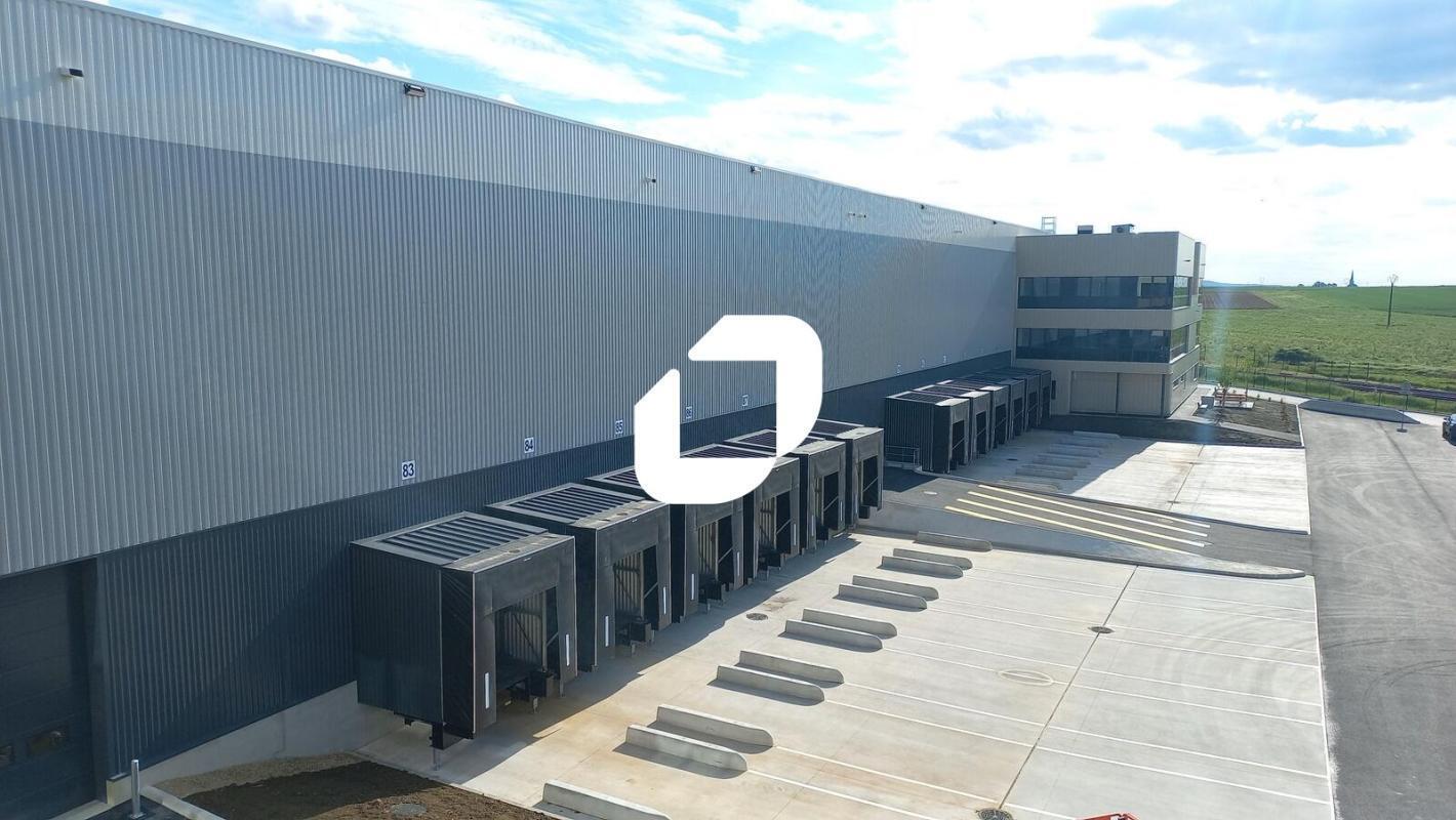 Flex in Nanteuil-le-Haudouin for lease Building Photo- Image 1 of 21