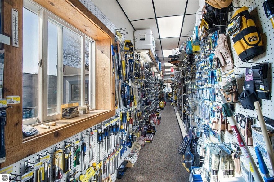 310 Main St, Frankfort, MI for sale - Building Photo - Image 3 of 26