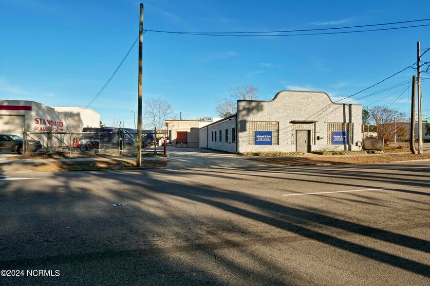 813 S 16th St, Wilmington, NC for lease - Building Photo - Image 2 of 26