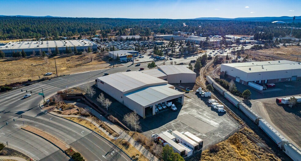 1850 E Butler Ave, Flagstaff, AZ à louer - Photo du bâtiment - Image 2 de 10