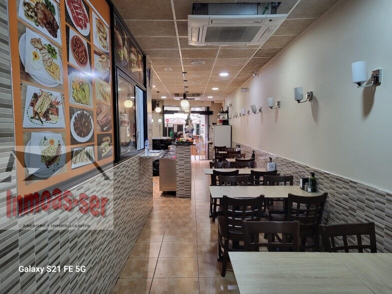 Retail in Barcelona, Barcelona for lease - Interior Photo - Image 2 of 6