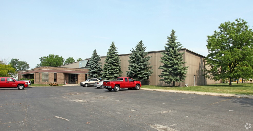 500 Commerce Dr, Amherst, NY for lease - Primary Photo - Image 2 of 3