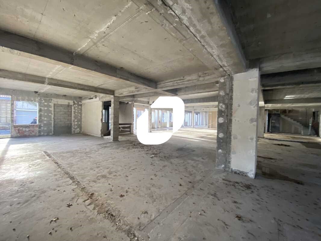 Office in Bordeaux for sale Interior Photo- Image 1 of 9