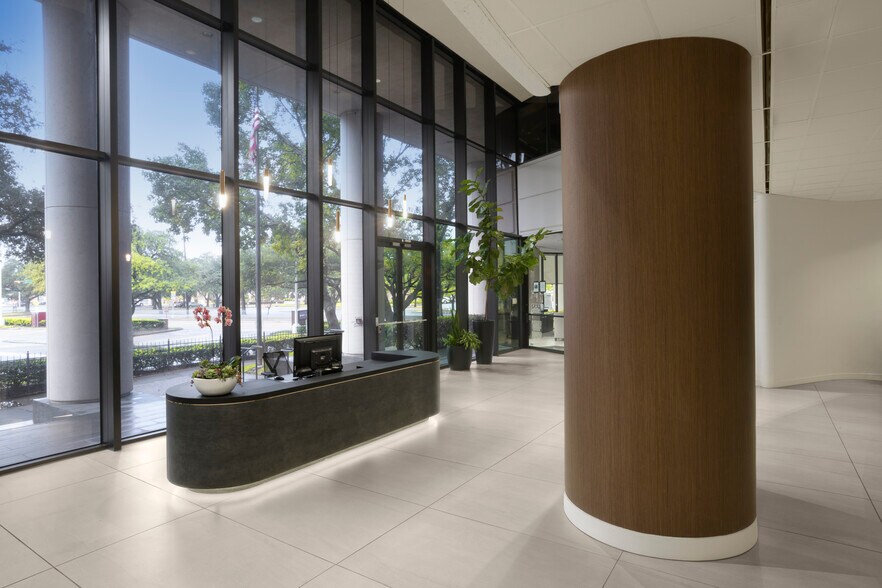 6363 Woodway Dr, Houston, TX à louer - Hall d’entrée - Image 2 de 10