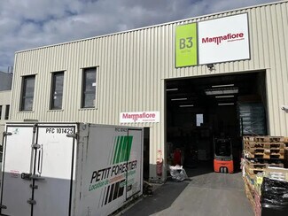 Plus de détails pour 55 Rue Emile Zola, Décines-Charpieu - Bureau, Local d'activités à louer