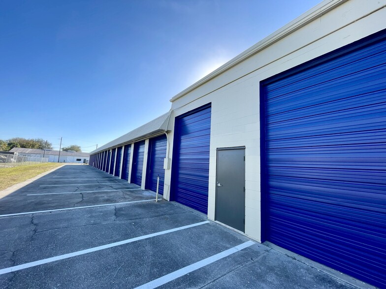 2894 Dusa Dr, Melbourne, FL for lease - Building Photo - Image 2 of 5