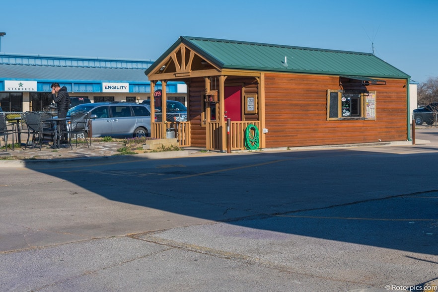 2625 NW Cache Rd, Lawton, OK à vendre - Autre - Image 3 de 12