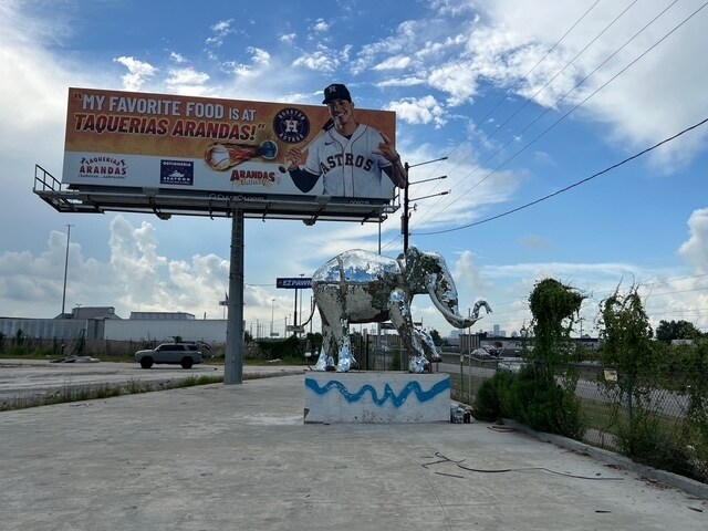 4900 North Fwy, Houston, TX à louer - Photo du bâtiment - Image 2 de 25