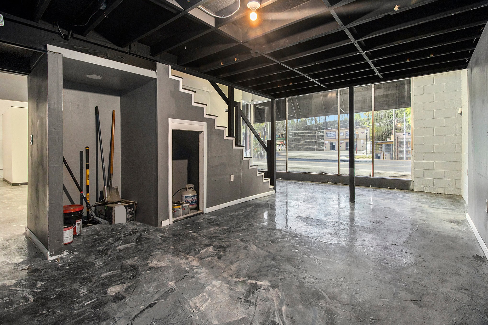 813 Hollywood Rd NW, Atlanta, GA for lease Building Photo- Image 1 of 4